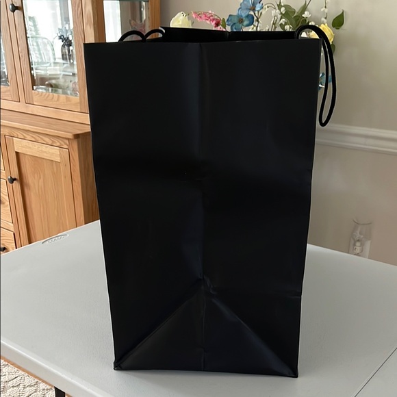 CHANEL Extra Large Shopping Bag - Picture 4 of 9